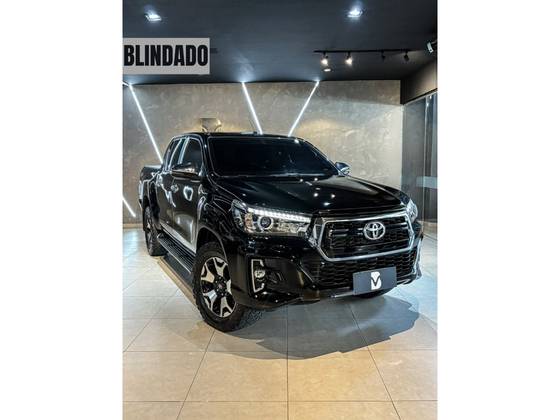 TOYOTA HILUX 2.8 SRX 4X4 CD 16V DIESEL 4P AUTOMÁTICO TOYOTA HILUX 2.8 SRX 4X4 CD 16V DIESEL 4P AUTOMÁTICO